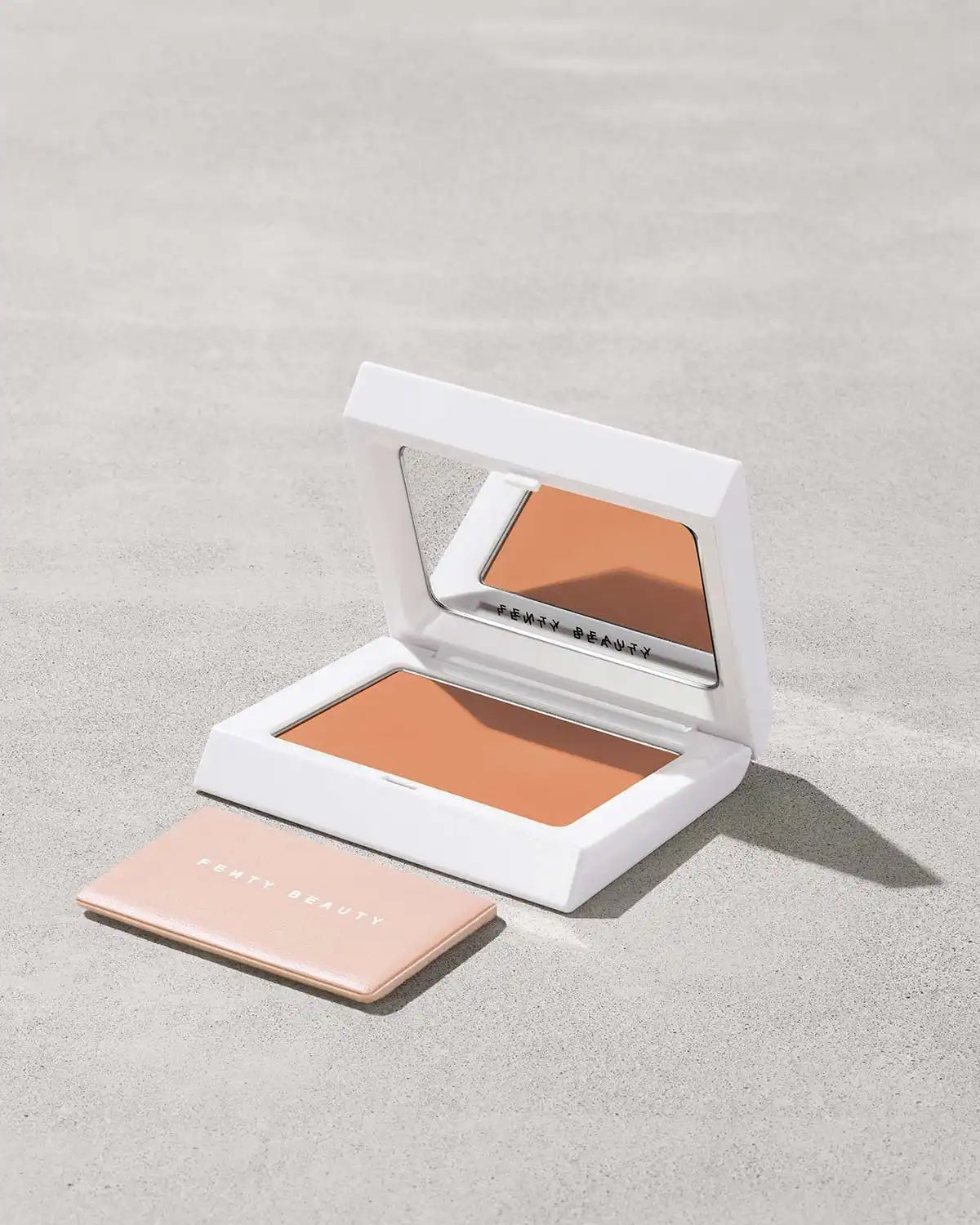 Bright Fix Instant Brightening + Blurring Powder — Peach Main image