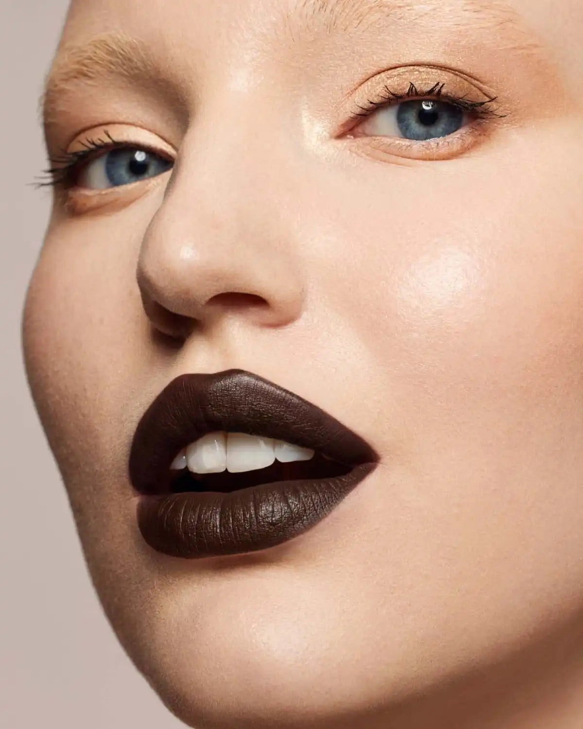 Stunna Lip Paint Longwear Fluid Lip Color — Unlawful Secondary image