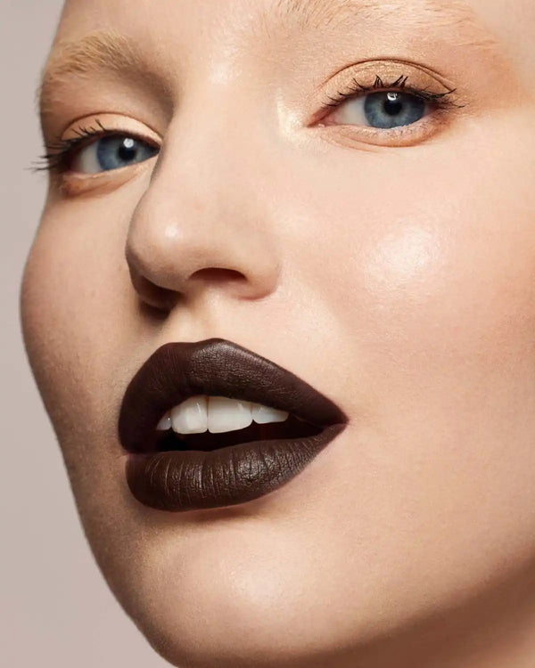 Stunna Lip Paint Longwear Fluid Lip Color — Unlawful