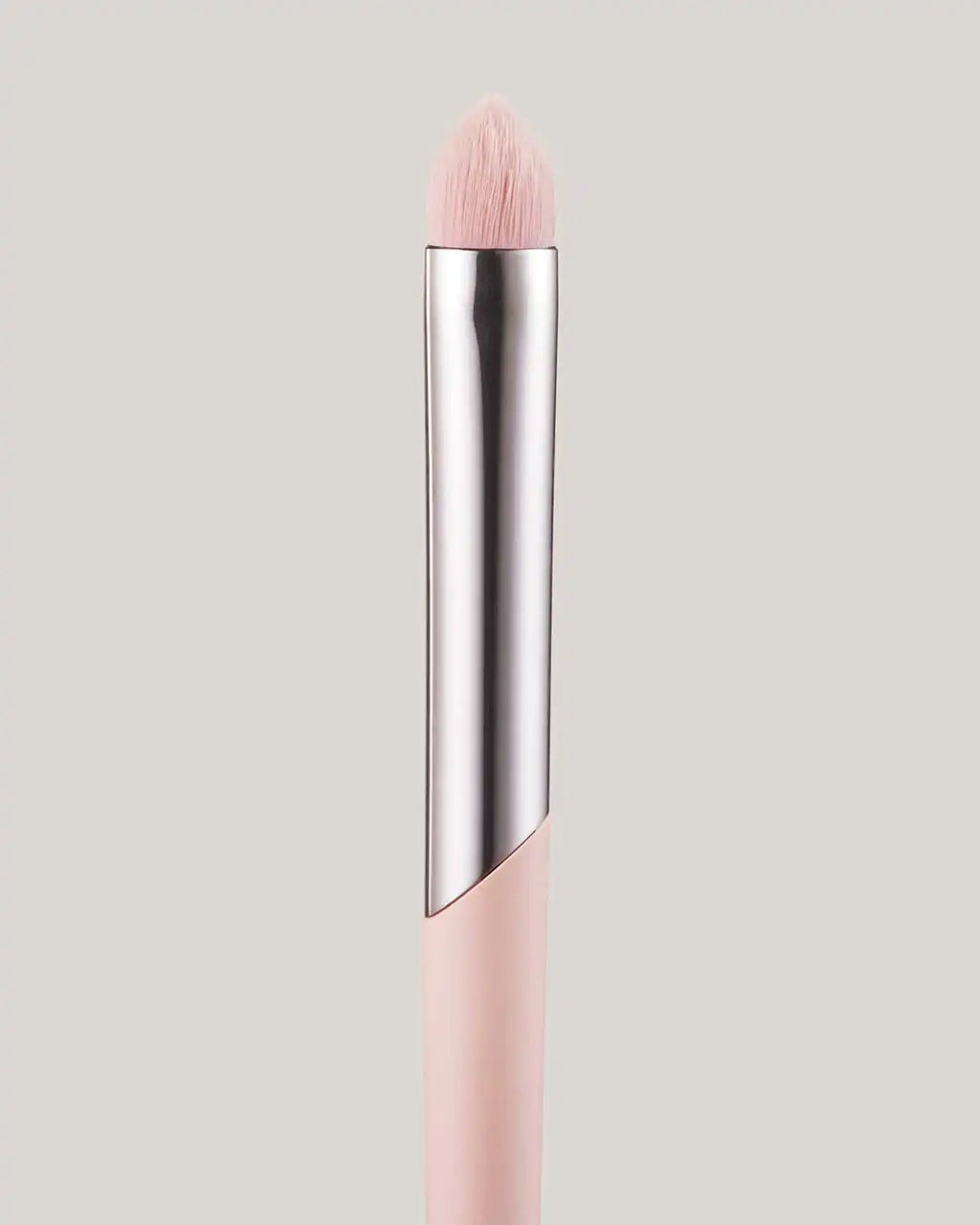 Precise Definition Eyeshadow Brush 220