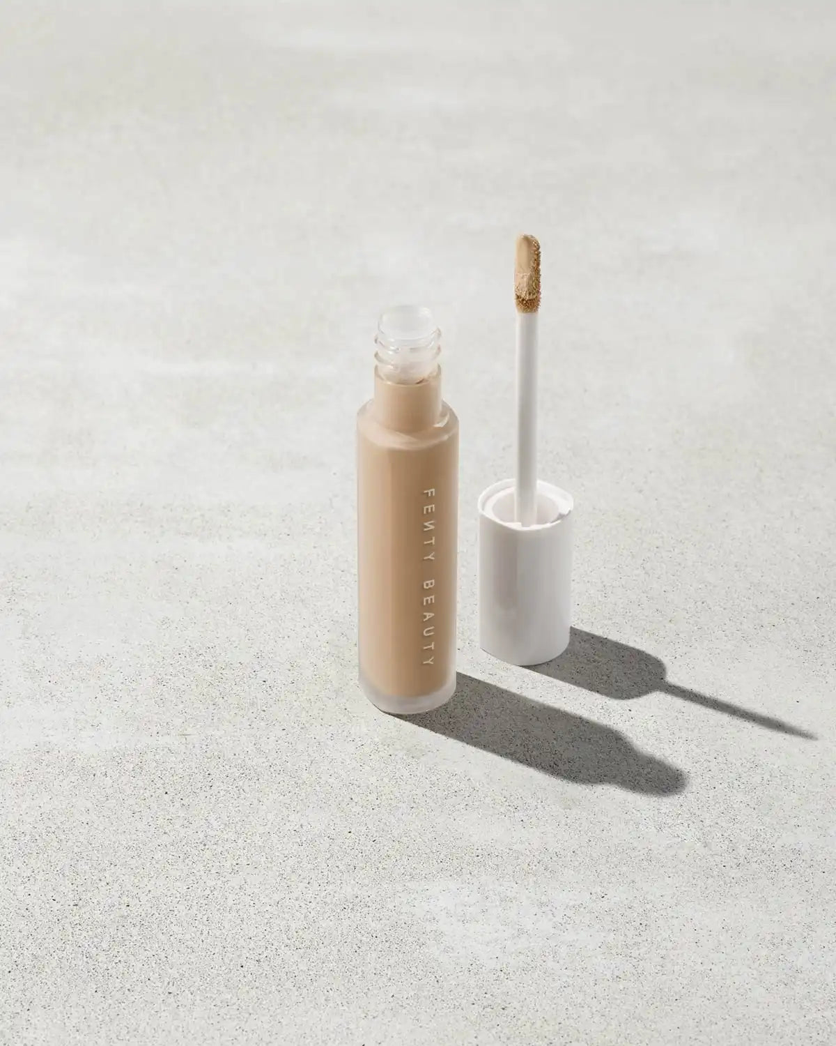 Pro Filt'r Instant Retouch Concealer — #210 Main image