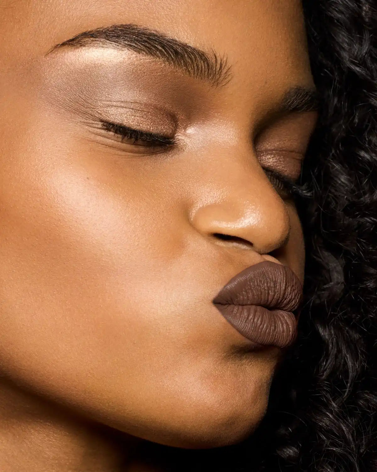 Stunna Lip Paint Longwear Fluid Lip Color — Unveil Secondary image