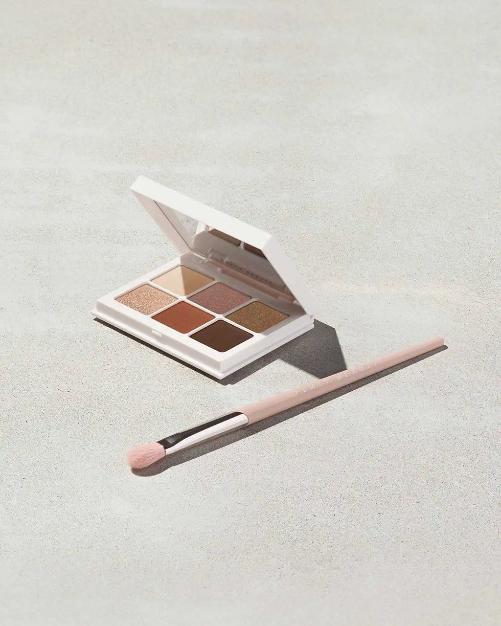 Plush Eyeshadow Brush 240