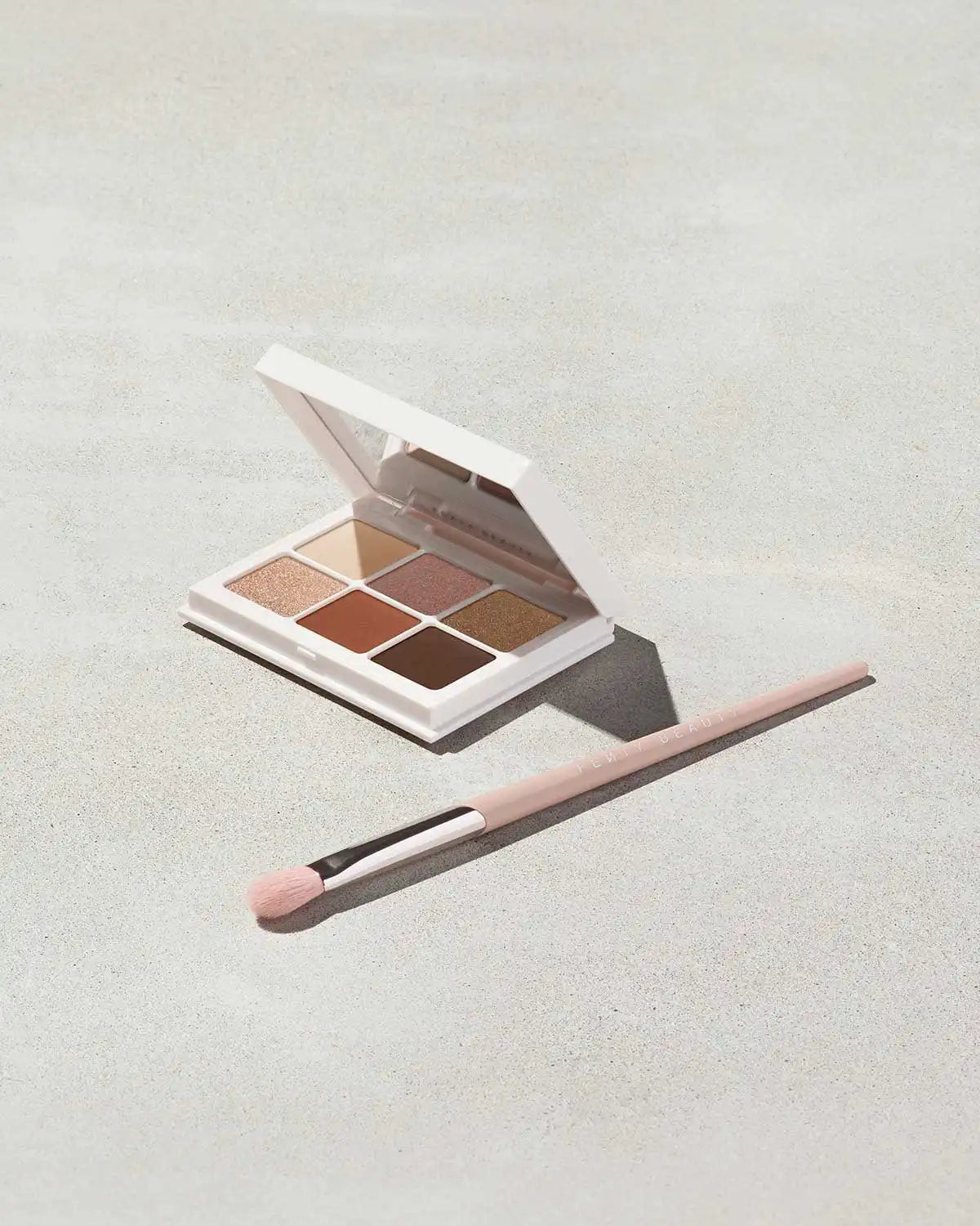 Plush Eyeshadow Brush 240