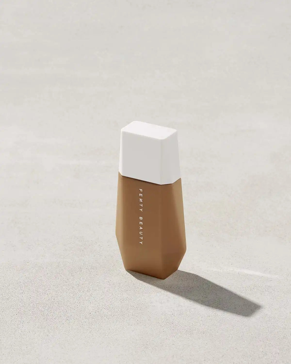 Eaze Drop Lightweight Blurring Skin Tint — 19 Main image