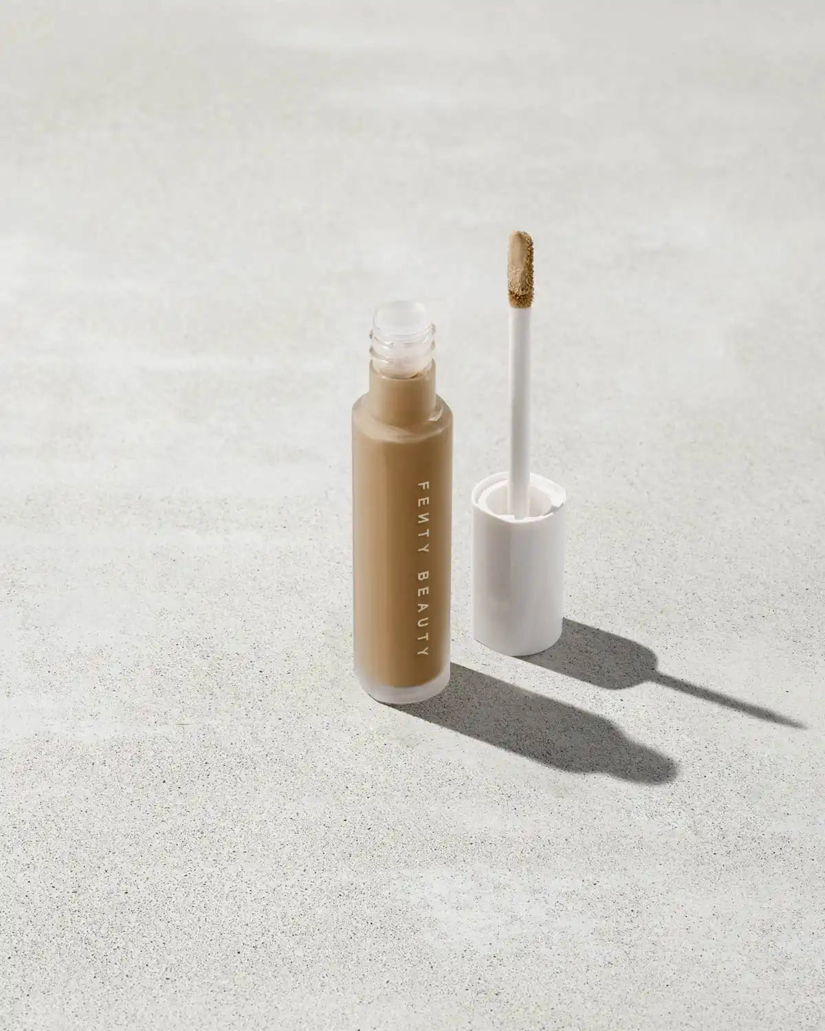 Pro Filt'r Instant Retouch Concealer — #330 Main image