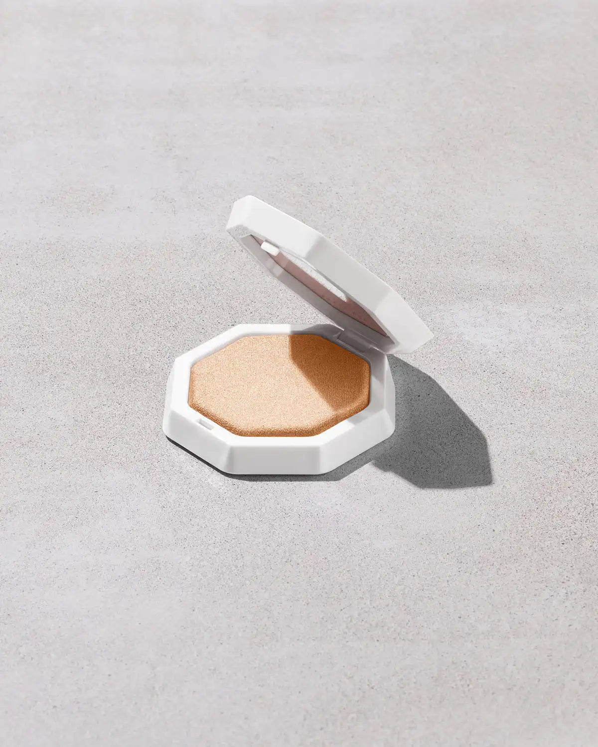 Demi'glow Light-Diffusing Highlighter — Prosecco Main image