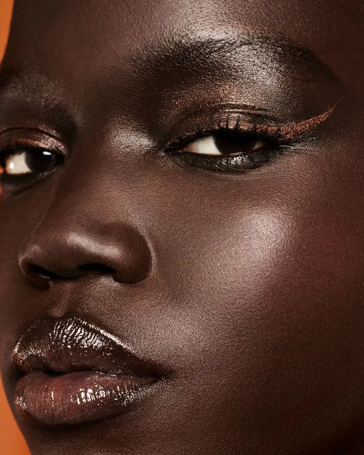 Glitty Lid Shimmer Liquid Eyeliner — Bronze All Ova Collection: Boozy Bronze