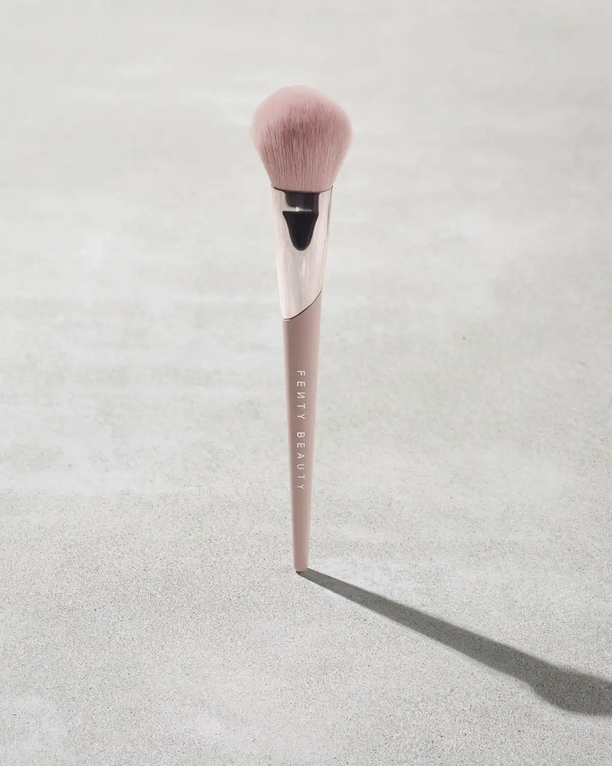 Sculpting Bronzer Brush 195 Main image
