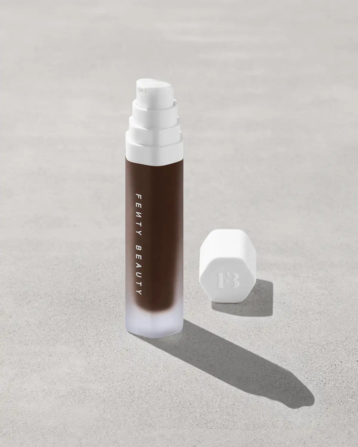 Soft'lit Naturally Luminous Longwear Foundation — 498 Main image