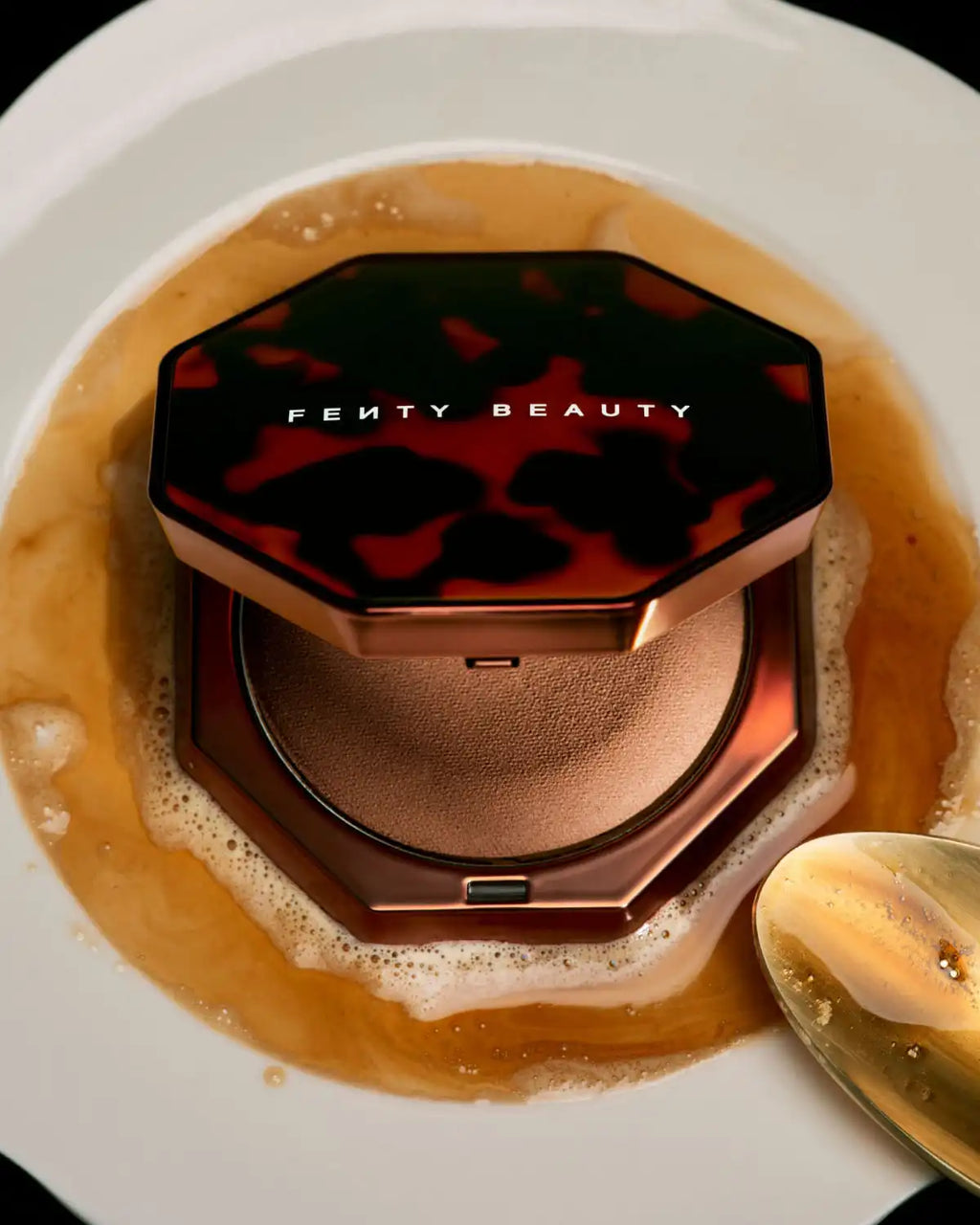 Sun Stalk’r Soufflé Pressed Mousse Cream Bronzer — Brown Butt’r