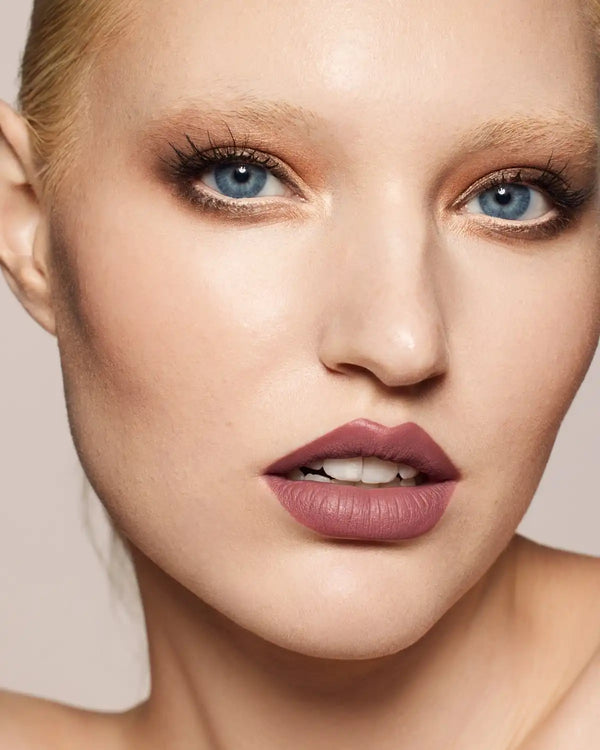 Stunna Lip Paint Longwear Fluid Lip Color — Uncuffed